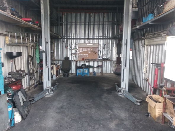 Дава се под наем Промишлена сграда в Варна, Планова промишлена зона - 40 кв.м за 408 € - Снимка #1