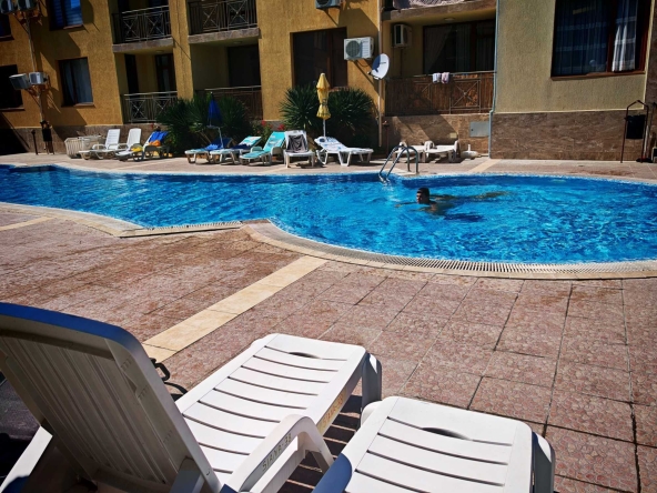 Дава се под наем Тристаен апартамент в Свети Влас - 82 кв.м за 500 € - Снимка #1