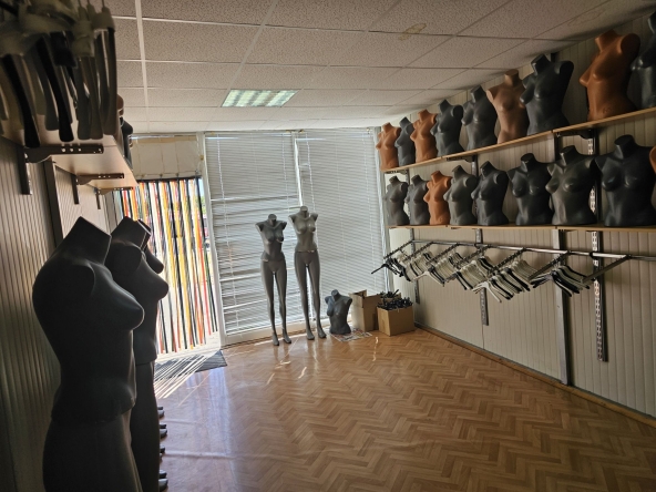 Магазин в Сливен, Дружба - 20 кв.м за 115 €/кв.м - Снимка #1