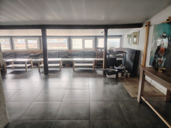 Четиристаен апартамент в Варна, Център - 100 кв.м за 1800 €/кв.м - Снимка #1