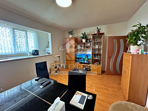 Тристаен апартамент в Асеновград - 68 кв.м за 1238 €/кв.м - Снимка #1