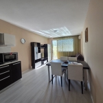 Дава се под наем Двустаен апартамент в к.к. Св.Св. Константин и Елена - 60 кв.м за 600 € - Снимка #1