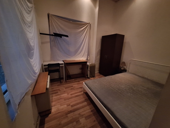 Дава се под наем Едностаен апартамент в София, Център - 28 кв.м за 255 € - Снимка #1