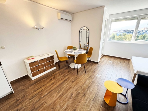 Дава се под наем Едностаен апартамент в София, Студентски град - 50 кв.м за 612 € - Снимка #1