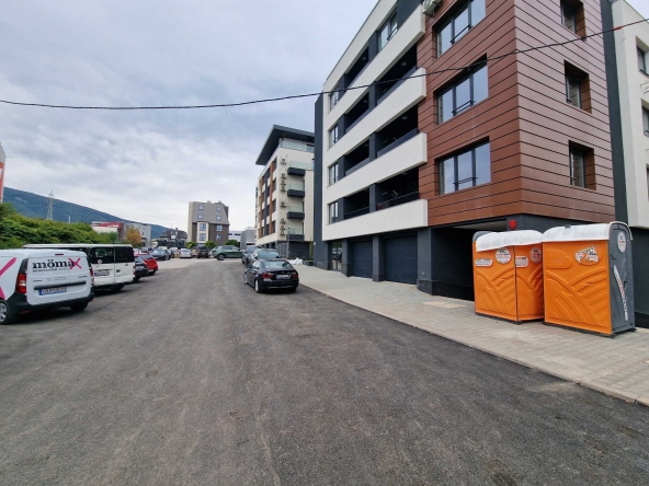 Дава се под наем Гараж / Паркомясто в София, Малинова долина - 14 кв.м за 80 € - Снимка #1