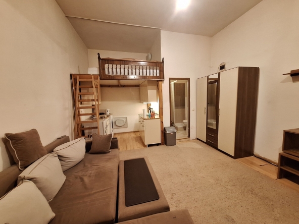 Дава се под наем Ателие в София, Обеля 1 - 50 кв.м за 306 € - Снимка #1