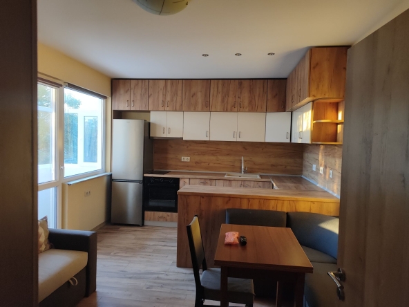 Дава се под наем Тристаен апартамент в Пловдив, Кючук Париж - 70 кв.м за 484.5 € - Снимка #1