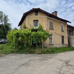 Къща в с. Пресяка, Област Ловеч - 680 кв.м за 53 €/кв.м - Снимка #1