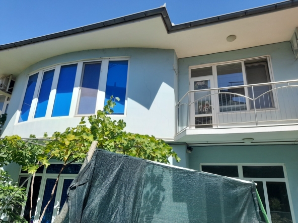 Дава се под наем Етаж от къща в Разград, Бели Лом - 86 кв.м за 255 € - Снимка #1