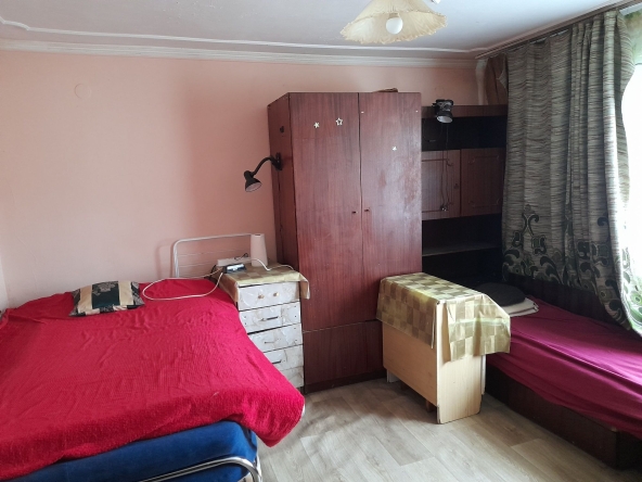 Дава се под наем Едностаен апартамент в Шумен, Болницата - 36 кв.м за 153 € - Снимка #1