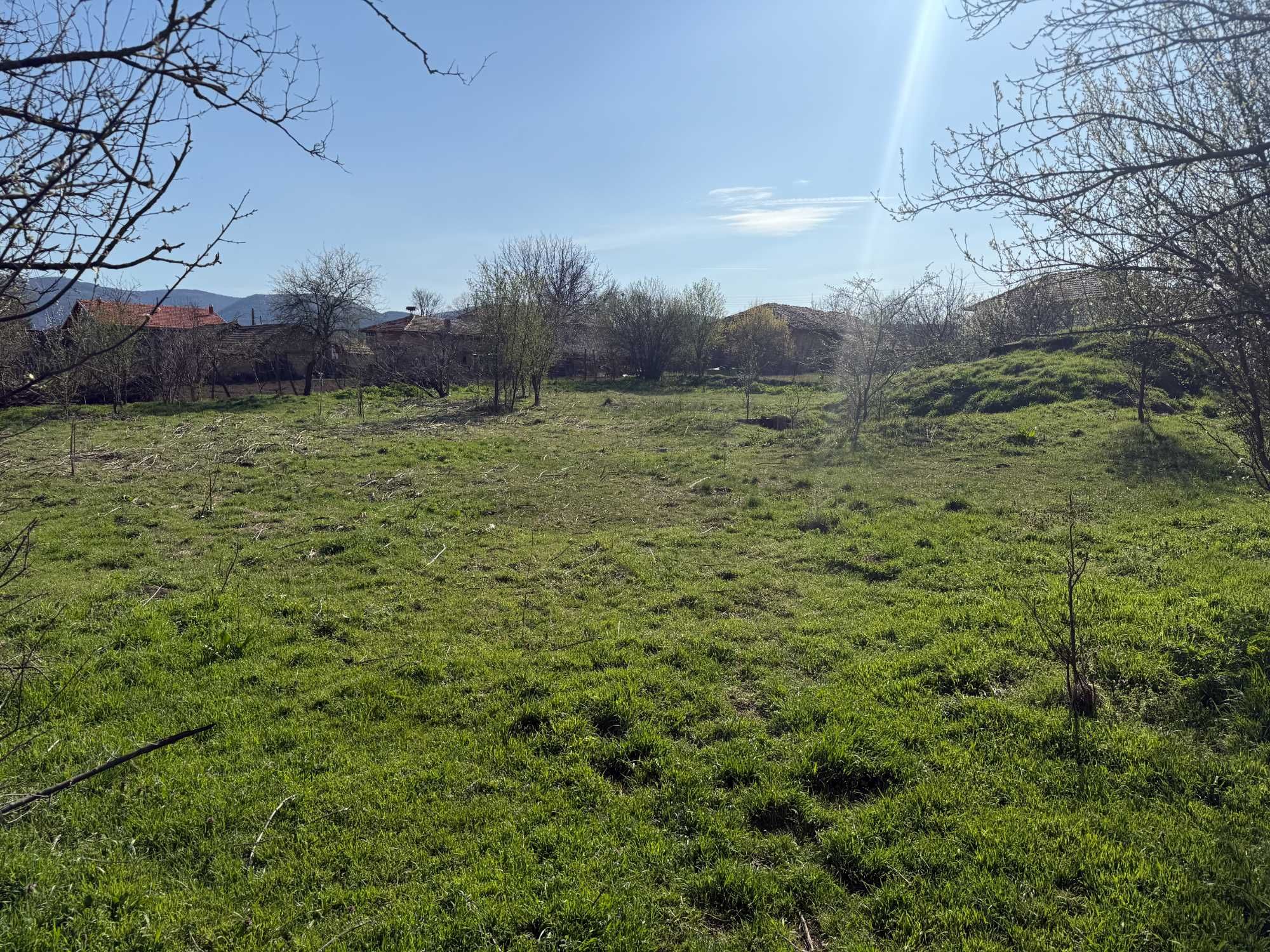 Парцел в с. Мостич, Област Шумен - 1350 кв.м за 14 €/кв.м - Снимка #1