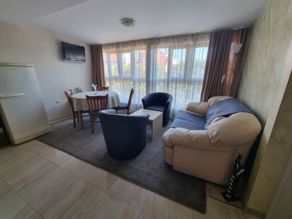 Тристаен апартамент в Варна, ХЕИ - 68 кв.м за 9 €/кв.м - Снимка #1