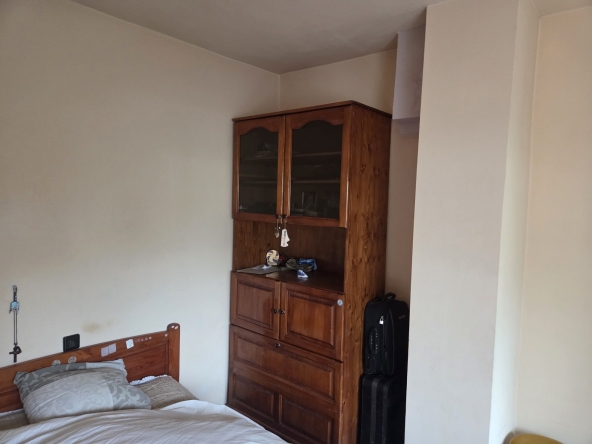 Дава се под наем Едностаен апартамент в Русе, Ялта - 44 кв.м за 220 € - Снимка #1