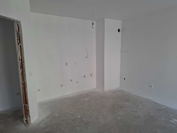 Двустаен апартамент в София, Банишора - 90 кв.м за 1778 €/кв.м - Снимка #1