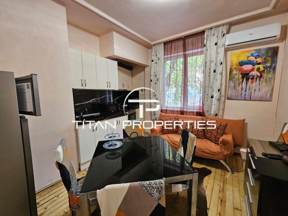 Дава се под наем Двустаен апартамент в Варна, Гръцка махала - 60 кв.м за 588 € - Снимка #1