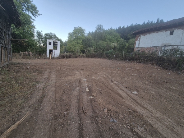 Парцел в София, Света Троица - 600 кв.м за 64 €/кв.м - Снимка #1