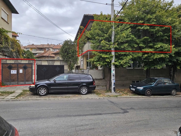 Етаж от къща в Плевен, 9-ти квартал - 105 кв.м за 1554 €/кв.м - Снимка #1