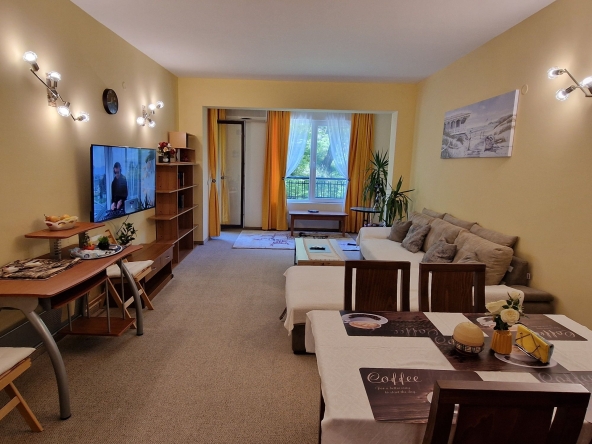 Дава се под наем Двустаен апартамент в к.к. Златни пясъци - 80 кв.м за 560 € - Снимка #1