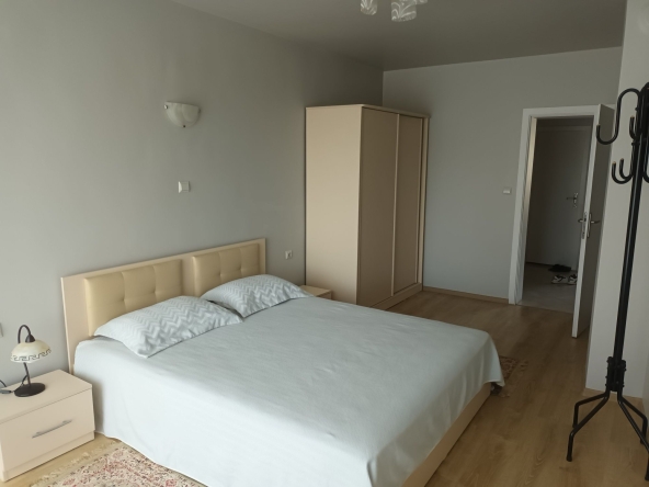 Дава се под наем Четиристаен апартамент в Силистра, Център - 106 кв.м за 280.5 € - Снимка #1