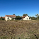 Къща в с. Бреница, Област Плевен - 20000 кв.м за 1 €/кв.м - Снимка #1