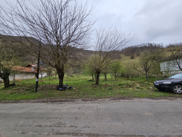 Парцел в Тетевен - 532 кв.м за 30 €/кв.м - Снимка #1