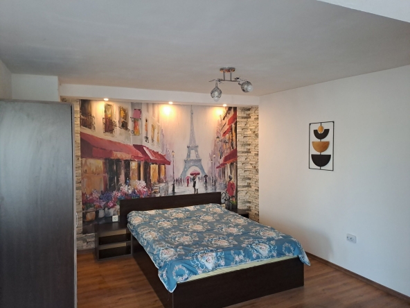 Дава се под наем Едностаен апартамент в Варна, Център - 39 кв.м за 357 € - Снимка #1