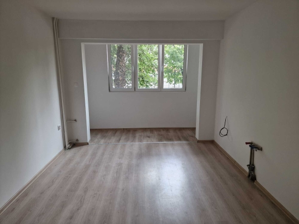 Тристаен апартамент в София, Център - 60 кв.м за 2700 €/кв.м - Снимка #1