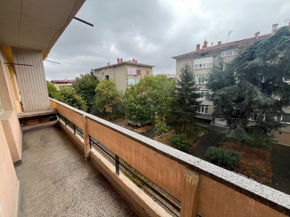 Четиристаен апартамент в Казанлък - 114 кв.м за 1316 €/кв.м - Снимка #1