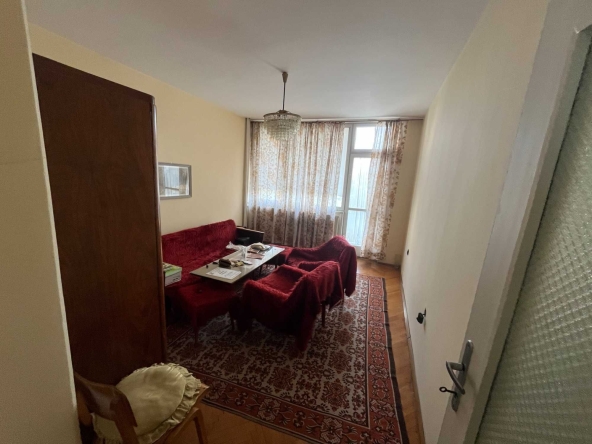 Тристаен апартамент в Казанлък - 90 кв.м за 1128 €/кв.м - Снимка #1
