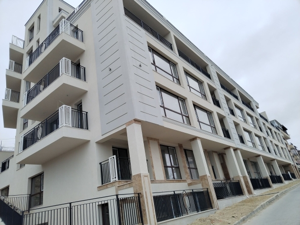 Дава се под наем Гараж / Паркомясто в Варна, Младост 2 - 15 кв.м за 76.5 € - Снимка #1