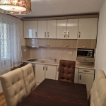 Дава се под наем Етаж от къща в Асеновград - 80 кв.м за 306 € - Снимка #1