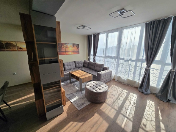 Тристаен апартамент в Стара Загора, Била - 176 кв.м за 1012 €/кв.м - Снимка #1