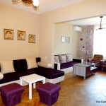 Дава се под наем Тристаен апартамент в Русе, Център - 90 кв.м за 420 € - Снимка #1