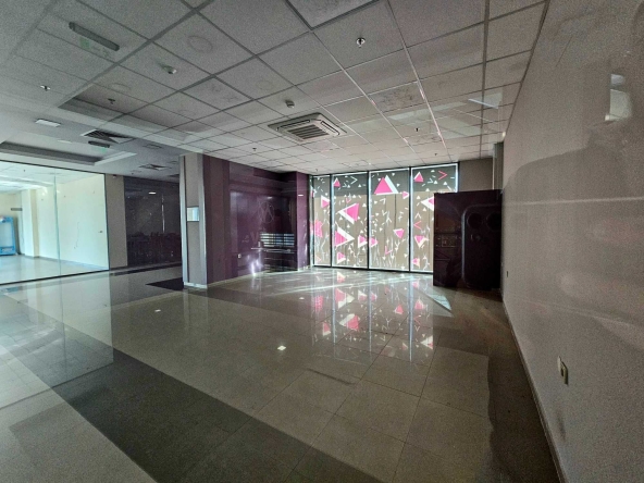 Магазин в Велико Търново, Център - 50 кв.м за 2000 €/кв.м - Снимка #1