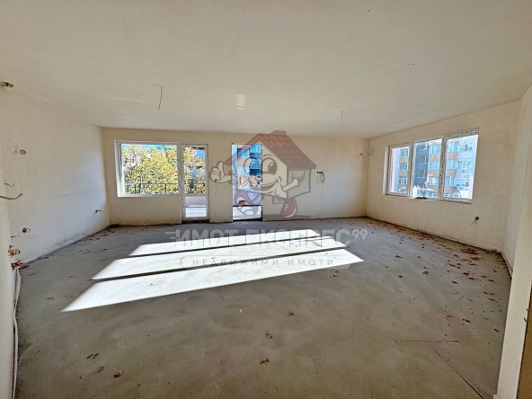 Тристаен апартамент в Асеновград - 126 кв.м за 1191 €/кв.м - Снимка #1