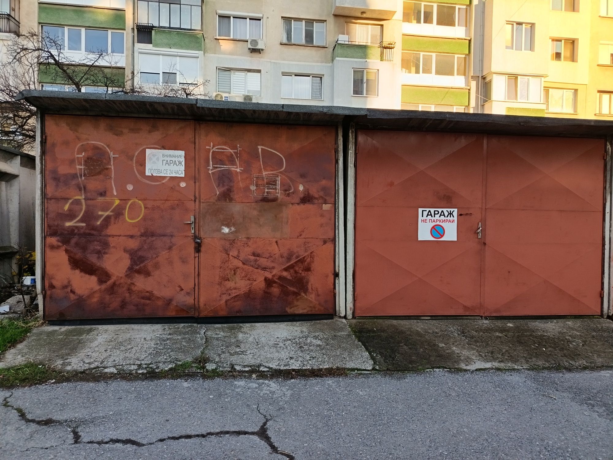 Дава се под наем Гараж / Паркомясто в София, Люлин 8 - 20 кв.м за 102 € - Снимка #1