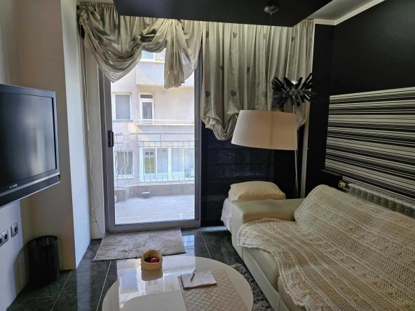 Дава се под наем Двустаен апартамент в София, Център - 60 кв.м за 600 € - Снимка #1