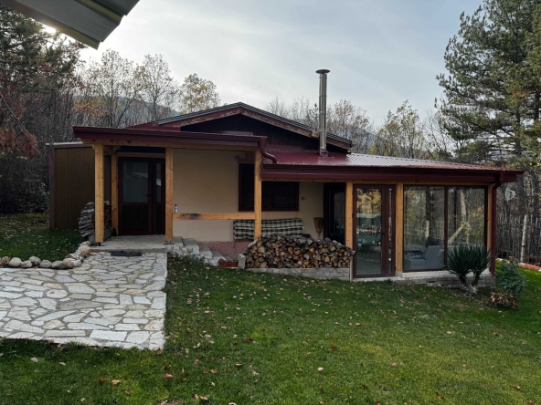 Дава се под наем Къща в с. Руен, Област Пловдив - 80 кв.м за 102 € - Снимка #1