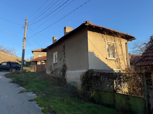 Къща в Ловеч, Червен бряг - 61 кв.м за 159 €/кв.м - Снимка #1