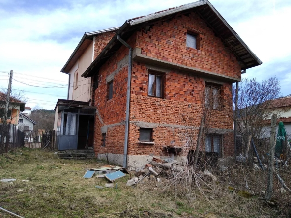 Къща в с. Бели Искър, Област София-област - 111 кв.м за 541 €/кв.м - Снимка #1