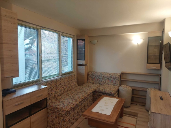 Дава се под наем Тристаен апартамент в Пловдив, Младежки Хълм - 70 кв.м за 648.21 € - Снимка #1