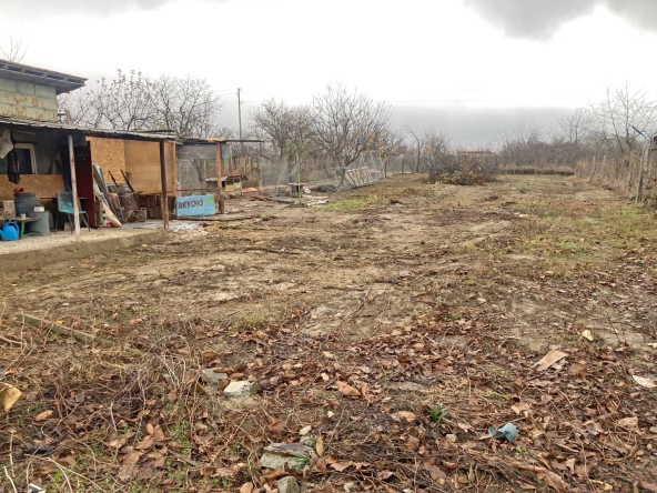 Парцел в Нови пазар - 698 кв.м за 8 €/кв.м - Снимка #1