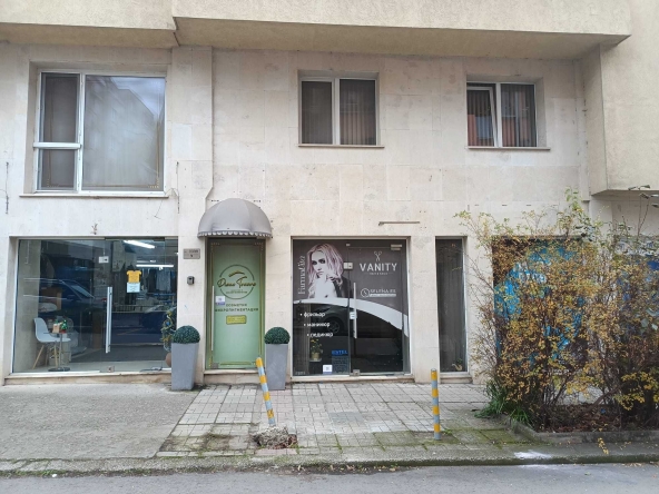 Дава се под наем Магазин в Варна, Център - 30 кв.м за 359.04 € - Снимка #1