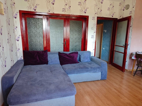 Дава се под наем Тристаен апартамент в Плевен, Мара Денчева - 90 кв.м за 249.9 € - Снимка #1