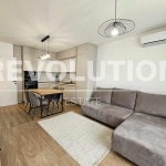 Дава се под наем Двустаен апартамент в Варна, Победа - 55 кв.м за 558.45 € - Снимка #1