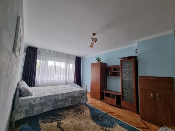 Дава се под наем Двустаен апартамент в Враца, Център - 76 кв.м за 298.86 € - Снимка #1