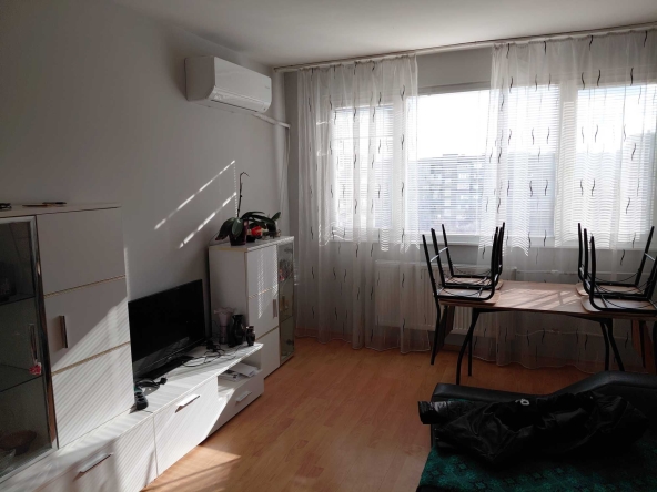 Дава се под наем Двустаен апартамент в София, Люлин 10 - 45 кв.м за 498.27 € - Снимка #1