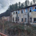 Промишлена сграда в Габрово, Бичкиня - 1406 кв.м за 49 €/кв.м - Снимка #1