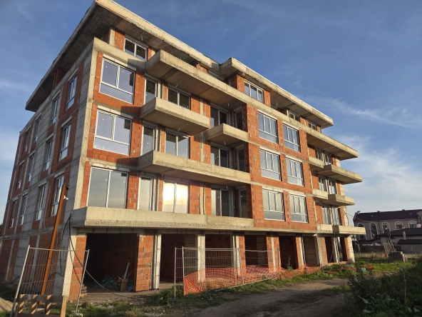 Тристаен апартамент в Свиленград - 195 кв.м за 497 €/кв.м - Снимка #1