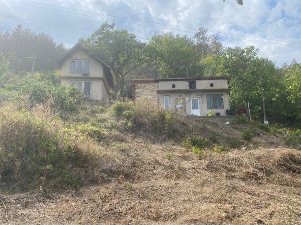 Къща в Шумен, Дивдядово - 999999 кв.м за 0 €/кв.м - Снимка #1